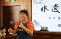 <b>分秒必争取台风气候“抢粮</b>